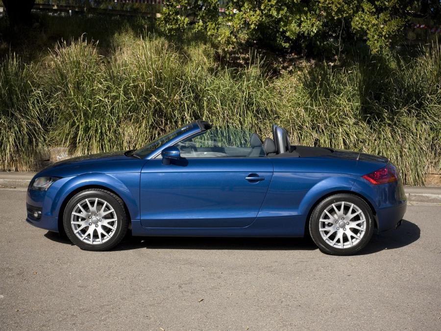  Audi TT Roadster (8J) 2007 года  (AU) (фото 7 из 26)